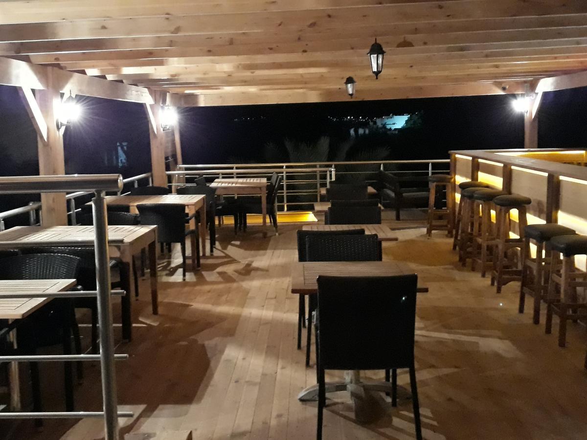 Mini Star Hotel Bitez Kültér fotó