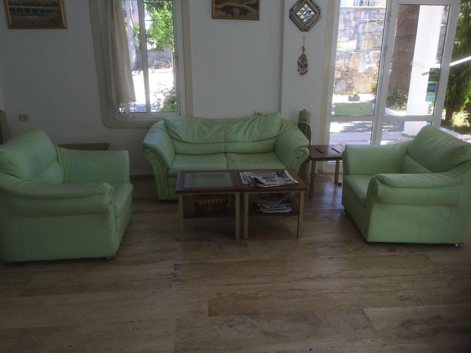 Mini Star Hotel Bitez Kültér fotó